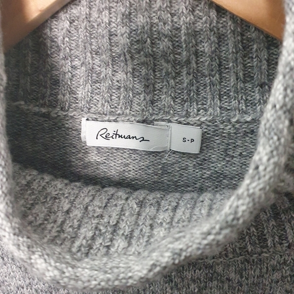Reitmans Grey Mock Neck With lace details Oversized Sweater Size S - Picture 4 of 6